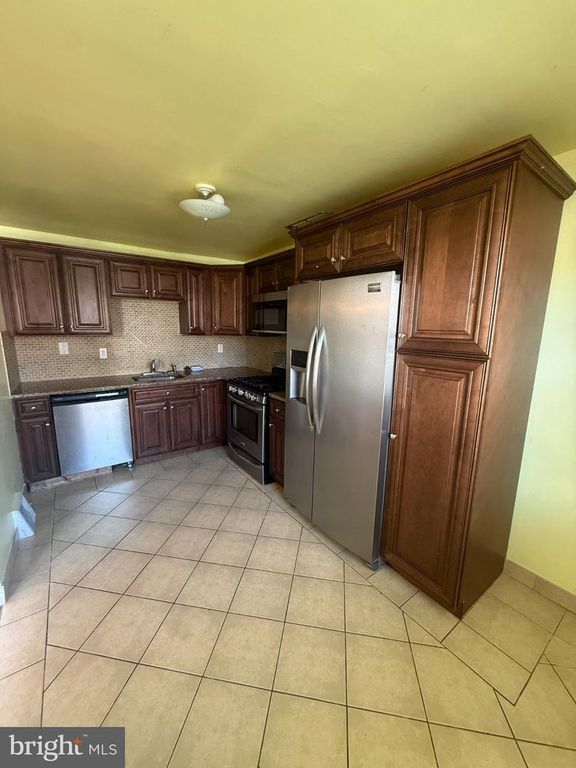 1540 HERMESPROTA DR, Sharon Hill, PA 19079