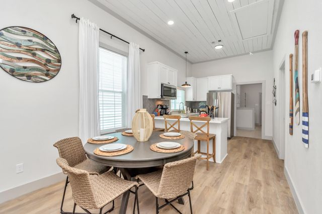 804 34th Street, Galveston, TX 77550