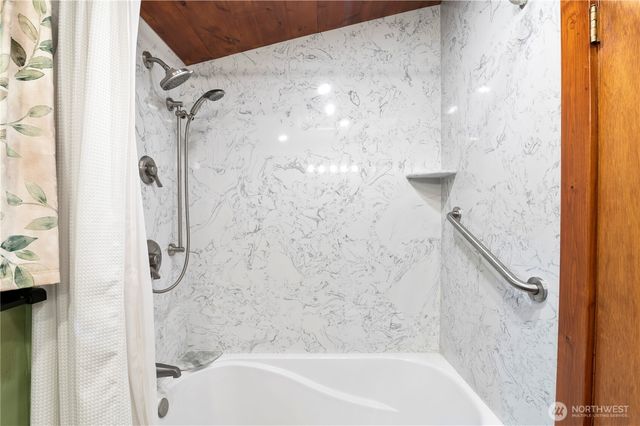 7411 Hermosa Beach Road, Tulalip, WA 98271