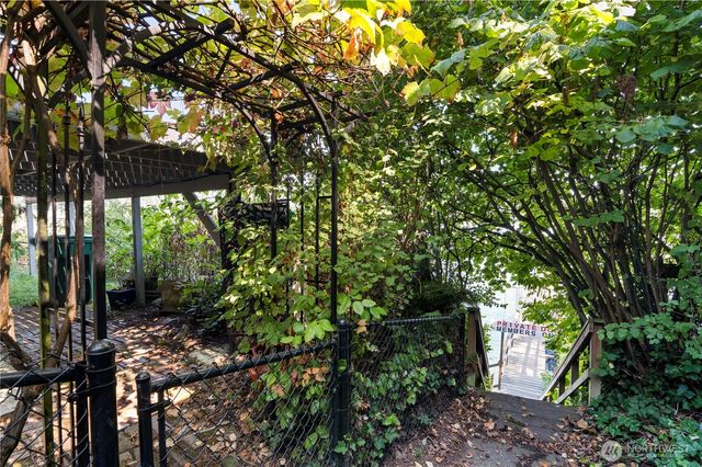 7411 Hermosa Beach Road, Tulalip, WA 98271