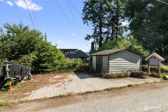 7411 Hermosa Beach Road, Tulalip, WA 98271