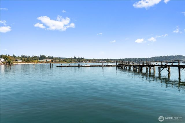 7411 Hermosa Beach Road, Tulalip, WA 98271