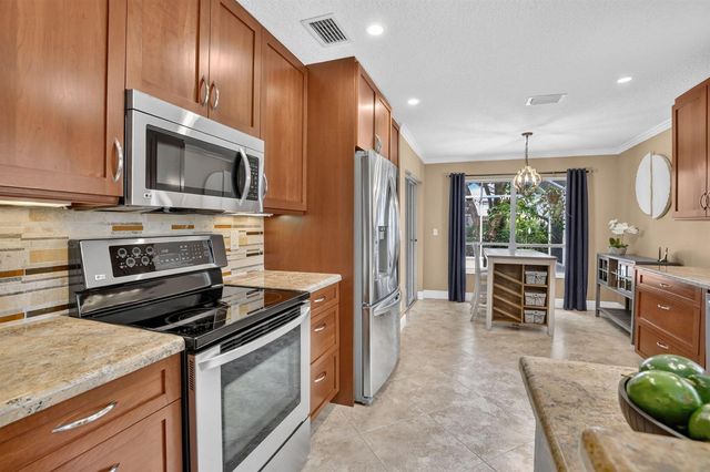 1131 NW 108TH Avenue, Plantation, FL 33322