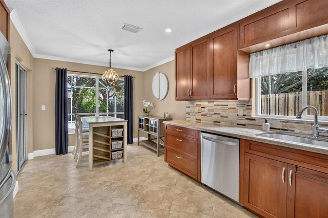 1131 NW 108TH Avenue, Plantation, FL 33322