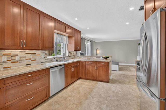 1131 NW 108TH Avenue, Plantation, FL 33322