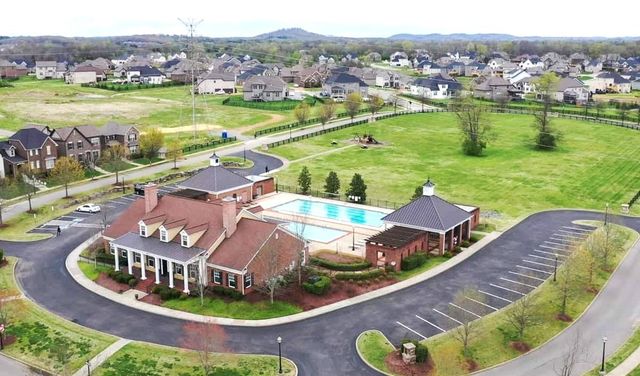 1420 Vanner Ct, Gallatin, TN 37066