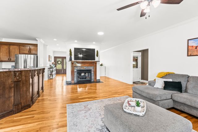 206 Knott Rd, Winchester, TN 37398