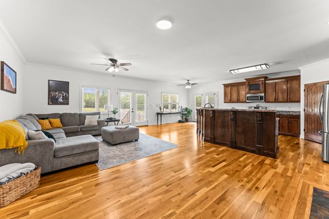 206 Knott Rd, Winchester, TN 37398