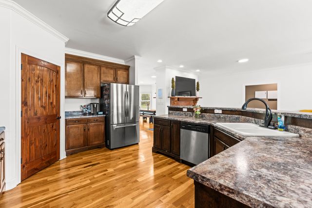 206 Knott Rd, Winchester, TN 37398