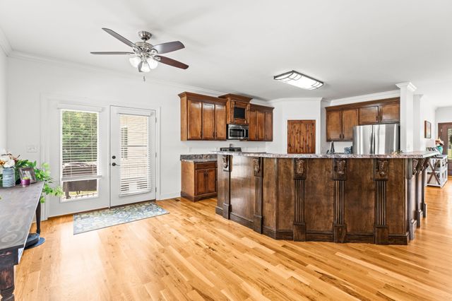 206 Knott Rd, Winchester, TN 37398