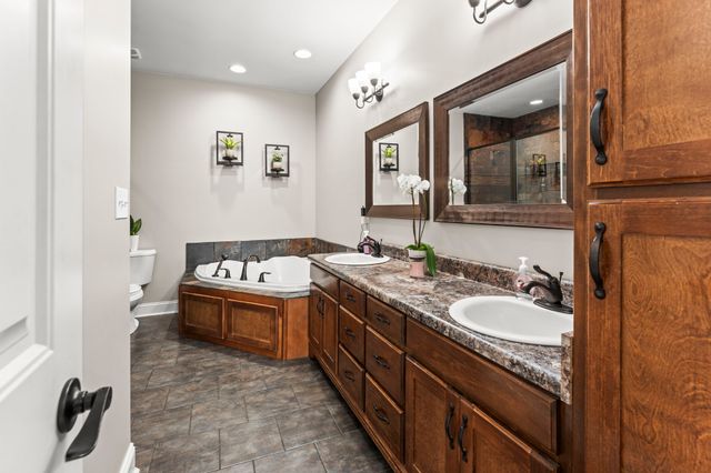 206 Knott Rd, Winchester, TN 37398