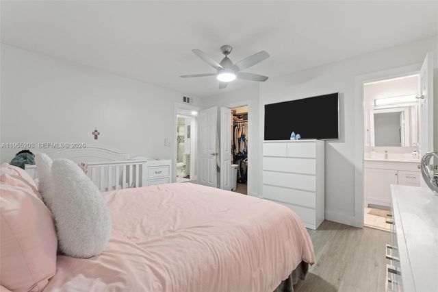 1366 Osprey Ct, Homestead, FL 33035