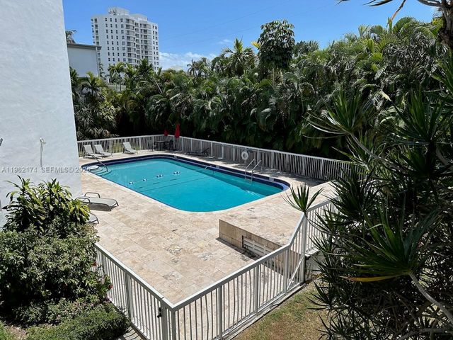 1080 99th St 322, Bay Harbor Islands, FL 33154