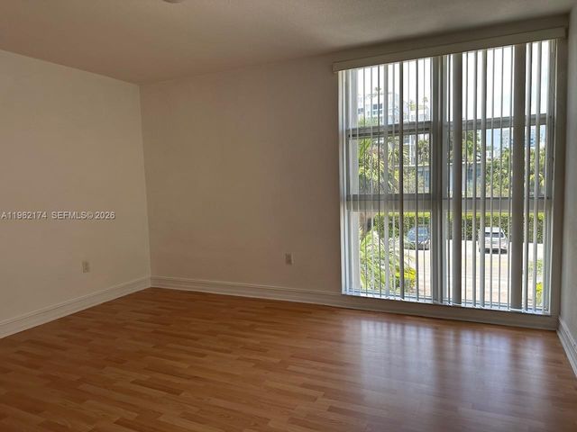 1080 99th St 322, Bay Harbor Islands, FL 33154