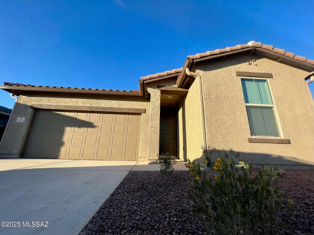 21572 E Treasure Road, Red Rock, AZ 85145