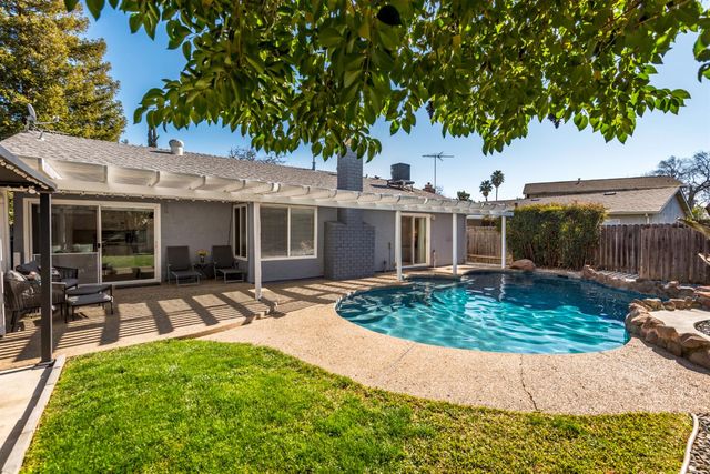 3346 Calico, Sacramento, CA 95826