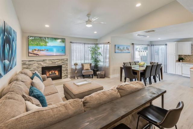 3346 Calico, Sacramento, CA 95826