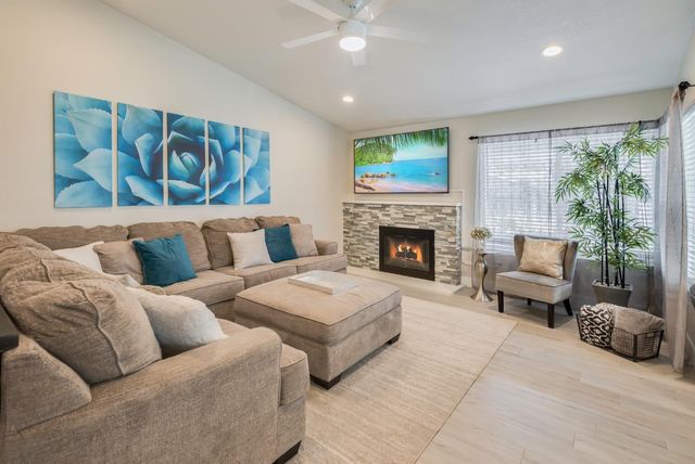 3346 Calico, Sacramento, CA 95826