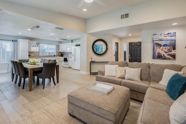 3346 Calico, Sacramento, CA 95826