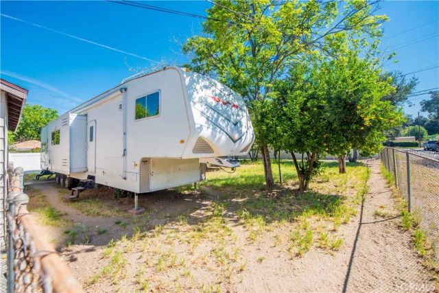 2803 Ladera Road, San Bernardino, CA 92405