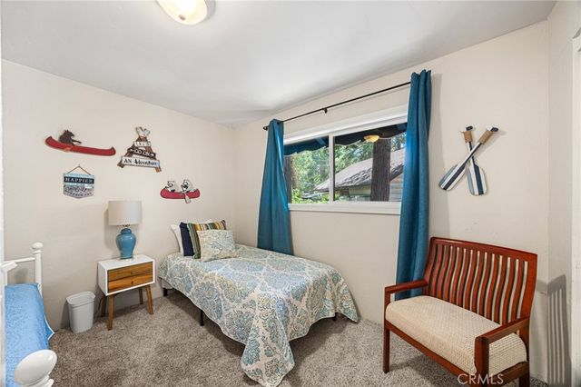 1966 Oakleaf Court, Running Springs, CA 92382