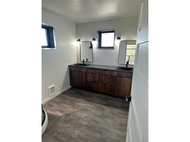 99 Cedar Ridge Rd, Mosca, CO 81146