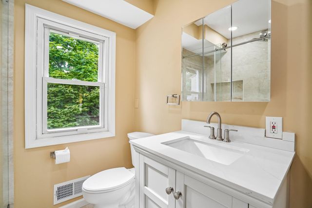 1150 Bangor Road, Waterford Twp, MI 48328