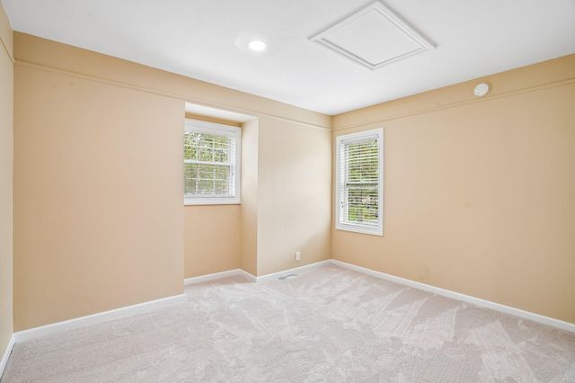 1150 Bangor Road, Waterford Twp, MI 48328