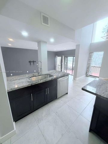 8517 NW 9th Pl, Plantation, FL 33324