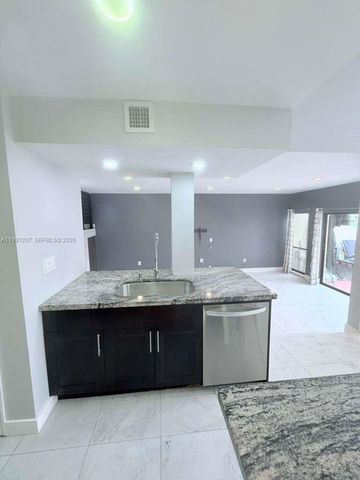 8517 NW 9th Pl, Plantation, FL 33324