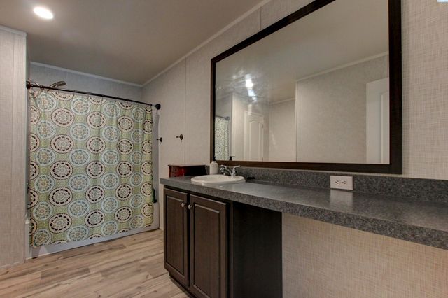 635 Lonetree, Richland, WA 99352