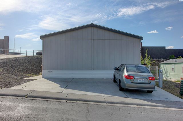 635 Lonetree, Richland, WA 99352