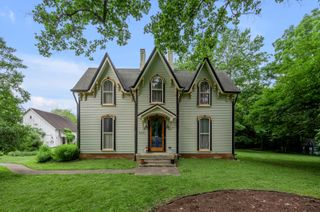 425 N Winter Street, Midway, KY 40347