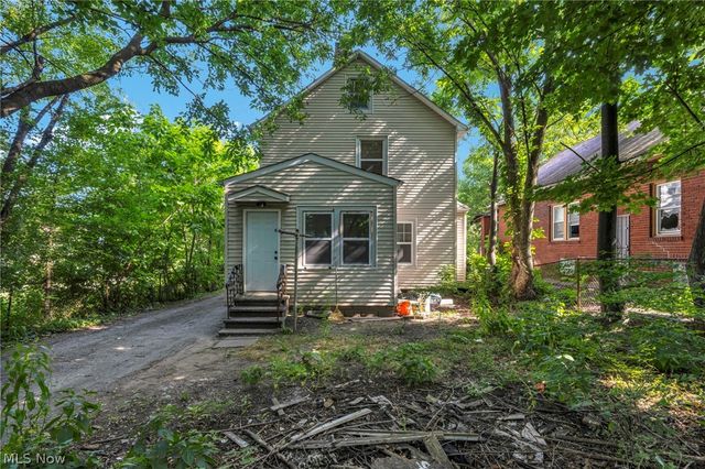 9822 Raymond Avenue, Cleveland, OH 44104