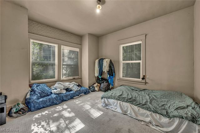 9822 Raymond Avenue, Cleveland, OH 44104