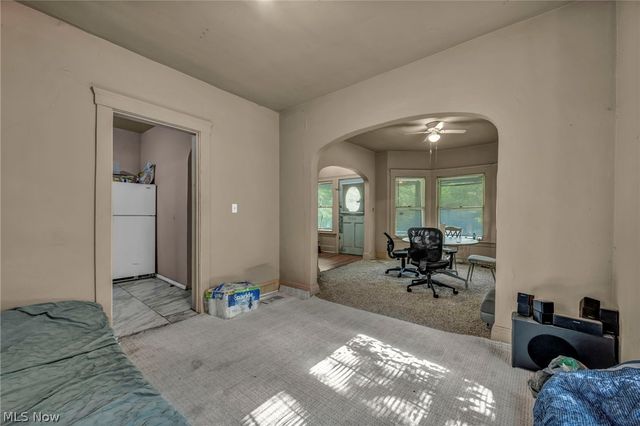 9822 Raymond Avenue, Cleveland, OH 44104