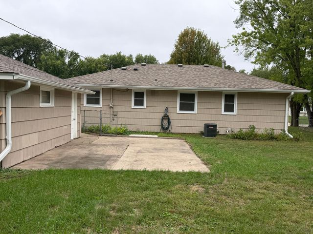 300 105th Avenue NE, Blaine, MN 55434
