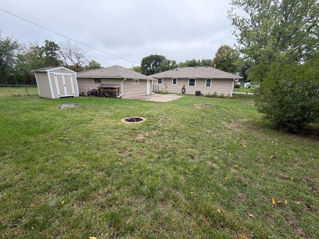 300 105th Avenue NE, Blaine, MN 55434