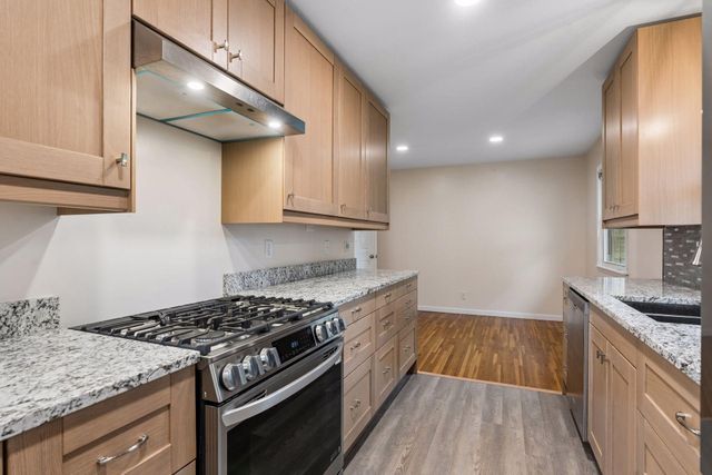 300 105th Avenue NE, Blaine, MN 55434
