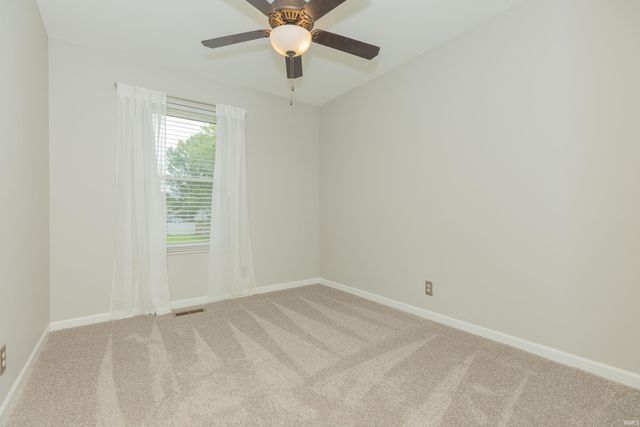 7712 Dry Branch Road, Evansville, IN 47711