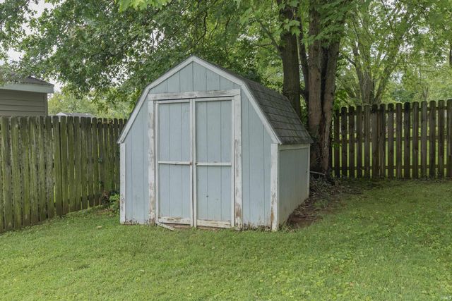 7712 Dry Branch Road, Evansville, IN 47711