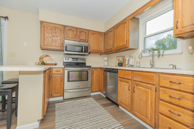 7712 Dry Branch Road, Evansville, IN 47711