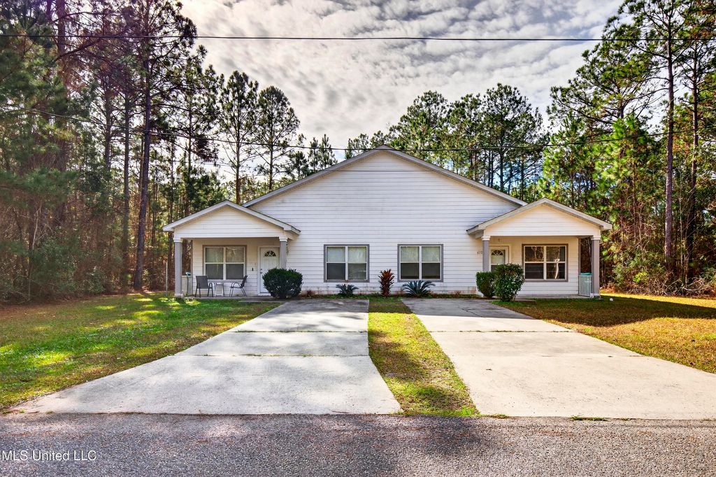 6227 E Newton Street, 6227, Bay Saint Louis, MS 39520
