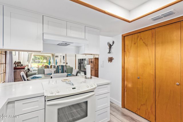 542 S HIGLEY Road 73, Mesa, AZ 85206