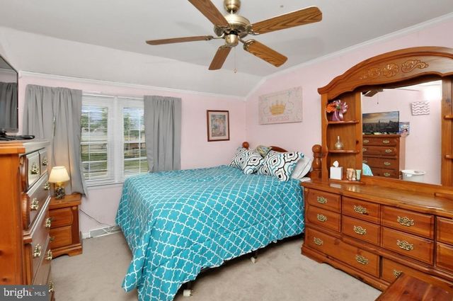 400 S ARTHUR DR, Edgewater Park, NJ 08010