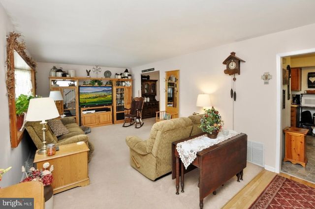 400 S ARTHUR DR, Edgewater Park, NJ 08010