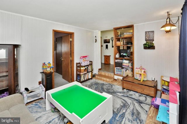 400 S ARTHUR DR, Edgewater Park, NJ 08010