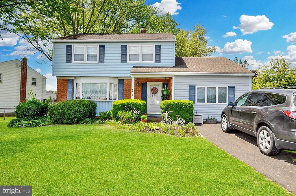 400 S ARTHUR DR, Edgewater Park, NJ 08010