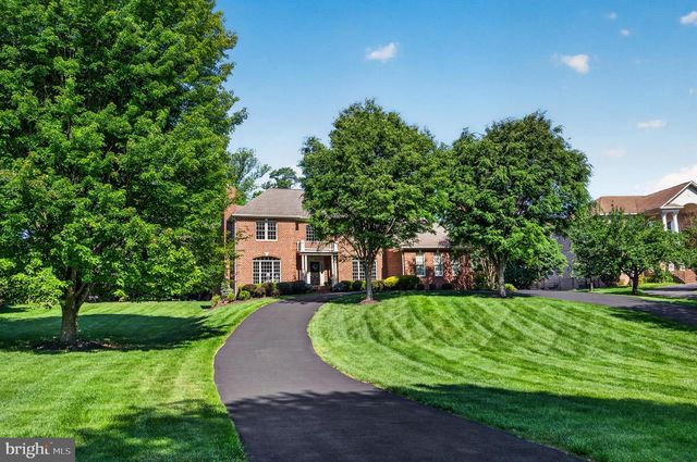 2954 BONDS RIDGE CT, Oakton, VA 22124