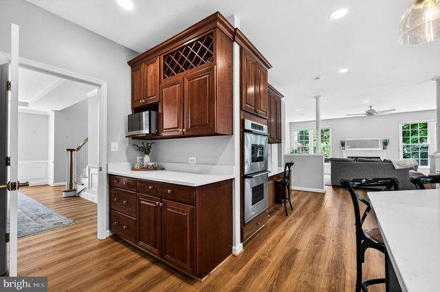 2954 BONDS RIDGE CT, Oakton, VA 22124